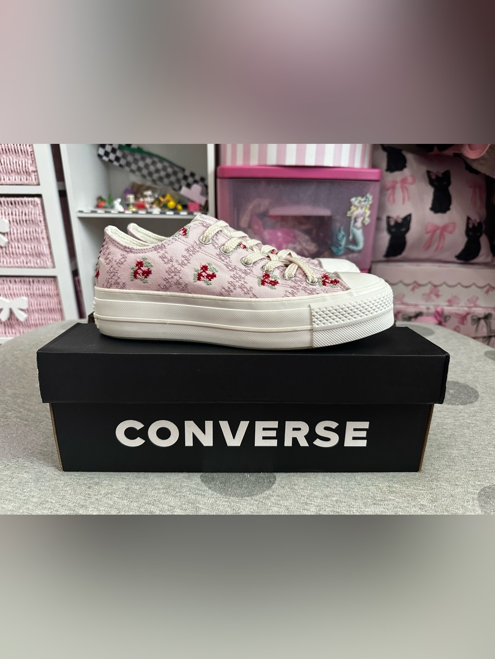 Converse Chuck Taylor All Star Low-Top Summit Pink Vintage White Size 7.5